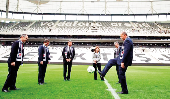 Vodafone Arena törenle açıldı